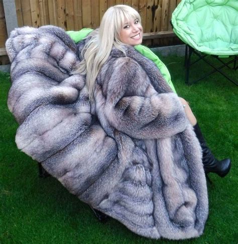 Pin By Manas On Furs In 2024 Girls Fur Fur Coat Fox Fur Coat