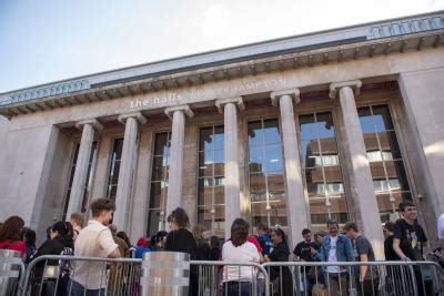 Iconic venue bursts back to life as Blur rock The Halls Wolverhampton | City Of Wolverhampton ...