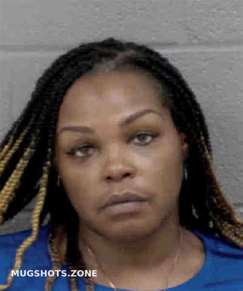 CURRY BRIEA LASHEA 08 13 2021 Mecklenburg County Mugshots Zone