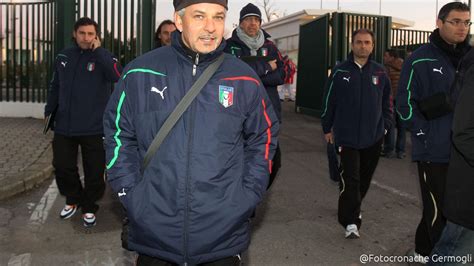 Paura Per Roberto Baggio Rapinato E Ferito Mentre Guardava L Italia