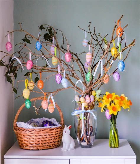 These Diy Easter Trees Are The Ultimate Spring Decor Diy Easter Decorations Easter Diy