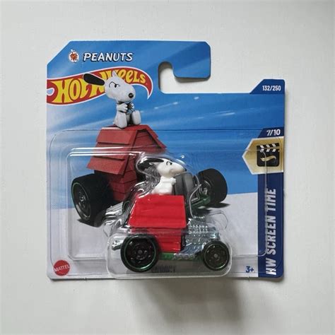 SNOOPY 2025 HOT Wheels 132 250 HW SCREEN TIME Peanuts 1 64 3 83