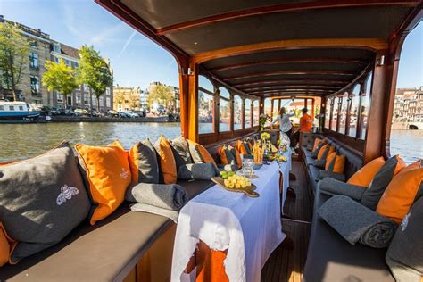 Amsterdam Classic Saloon Boat Cruise, Drinks and Cheese Option 2024