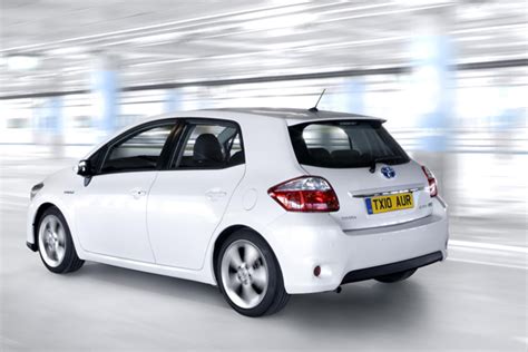 Toyota Auris Hybrid review 2010