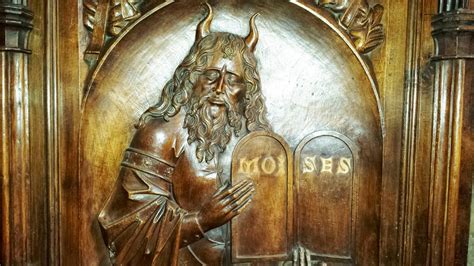 Why Is Moses Pictured With Horns? – Dust Off The Bible