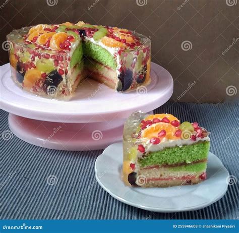 Deliciosa Tarta De Fruta De Gelatina Con Naranjas Y Uvas Foto De