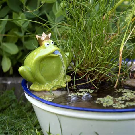 WASSERSPEIER FROSCHKÖNIG MINITEICH Keramik Frosch m Pumpe Wasserspiel