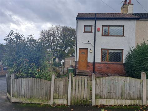 3 Bedroom Terraced House Southroyd Park Ls28 Property Search Strike