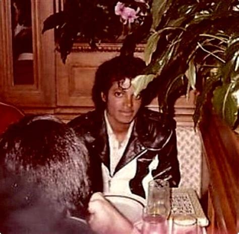 Michael Jackson Eating Out Michael Jackson Thriller Michael Jackson