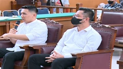 Chuck Putranto Irfan Widyanto Bersaksi Di Sidang Arif Rachman