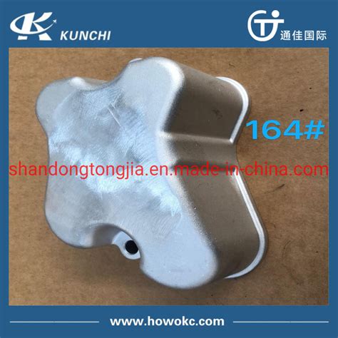 Sinotruk HOWO Truck Spare Parts Engine Part Cylinder Head Cover