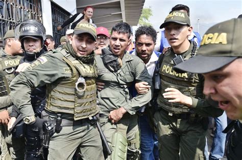 Un centenar de uniformados venezolanos han desertado desde el sábado y