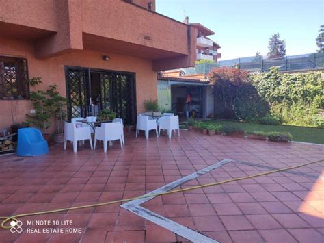 Affitto Villa A Schiera In Via Venanzio Gabriotti Roma Buono Stato