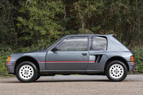 【画像ギャラリー】200台のみのプジョー「205」が3000万円!? WRC参戦のためのホモロゲモデル「205 Turbo 16」とは ...