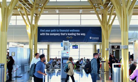 Who Flies Into Ronald Reagan Airport at Eva Timmins blog