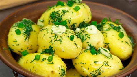 Картофель отварной с зеленью - купить в Ростове-на-Дону.