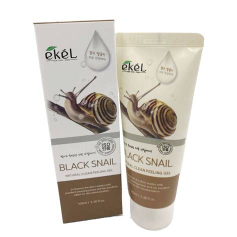 Пилинг-скатка для лица Ekel Black Snail Natural Clean Peeling Gel, 100 ml