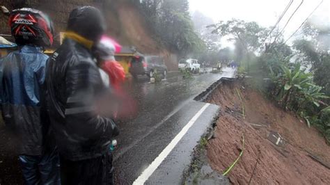 Jalur Puncak Bogor Ditutup Karena Longsor Mimbar Rakyat