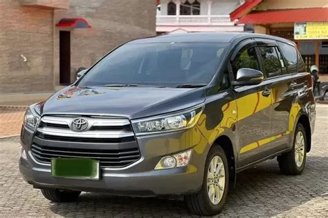 Dijual Murah Mobil Bekas Toyota Kijang Innova Reborn Tahun Di