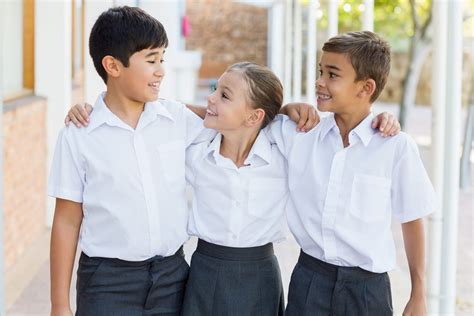 Votre Enfant Sera T Il Le Prochain Tester L Uniforme L Cole