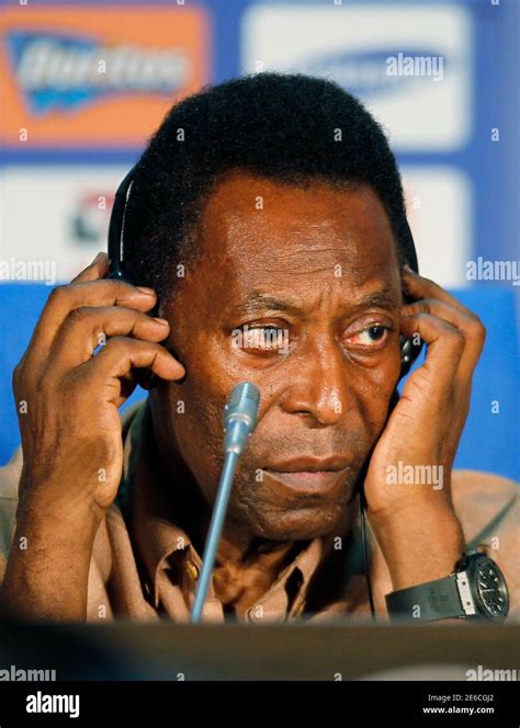 Legend Pele Hi Res Stock Photography And Images Alamy