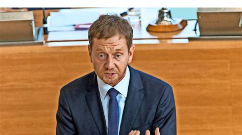 Sachsens Ministerpr Sident Kretschmer Fordert Aufkl Rung