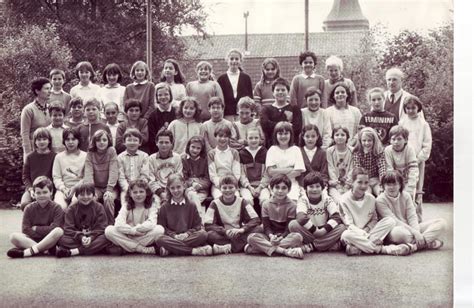 Photo De Classe Cm De Ecole Notre Dame De Lourdes Copains D Avant