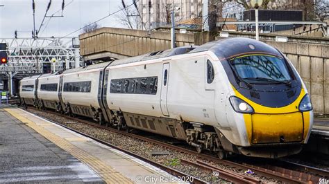 No Livery Pendolino Alstom Uk Class 390 Departing London Euston Youtube