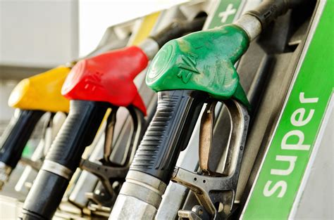 Caro Carburanti In Toscana Benzina Self A Euro Al Litro