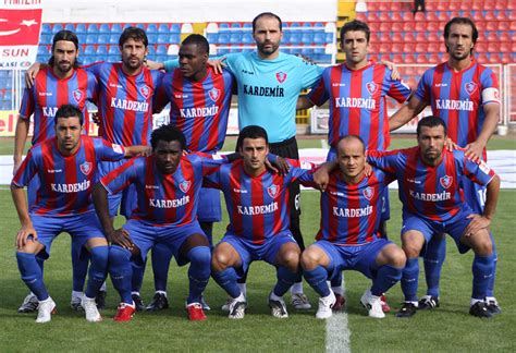 Ayaktakiler Oturanlar Kardemir Karabükspor 2009 2010