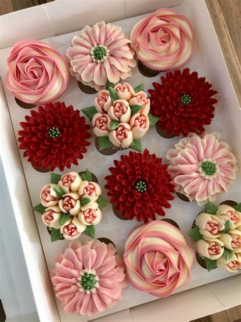 Kerry S Bouqcakes Gallery Boxed Floral Cupcakes Frost Cupcakes Cupcakes Flores Floral