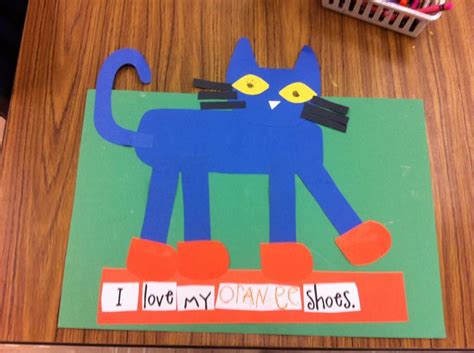 Story Telling For Esl Kids Pete The Cat I Love My White Shoes