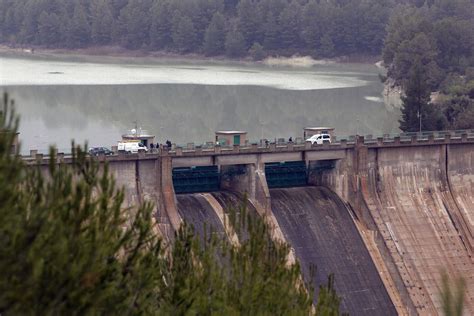 El marzo más lluvioso en 70 años llena los embalses valencianos mitiga