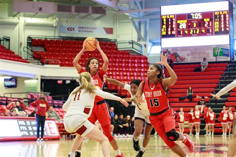 Stony Brook Womens Basketball Washes Elon With Record Breaking Defense