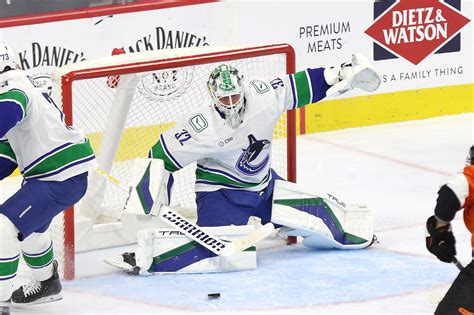 Kevin Lankinen Is Saving The Vancouver Canucks Season The Hockey