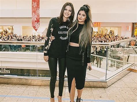 Mode Kendall Et Kylie Jenner Elles D Chainent Les Fans Chicago