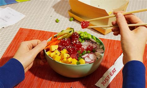 Just Eat And Notpla Create Seaweed Lined Box For Takeaway Sector News