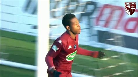 Amiens Metz Aaron Leya Iseka Grenat Du Match