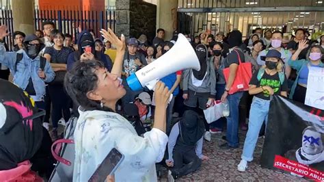 Estudiantes de la UNAM piden alto a violencia de género marchan a