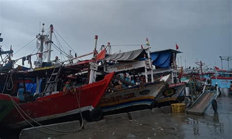 Nelayan Melarat Karena Tangkapan Ikan Menurun Akibat Cuaca Buruk