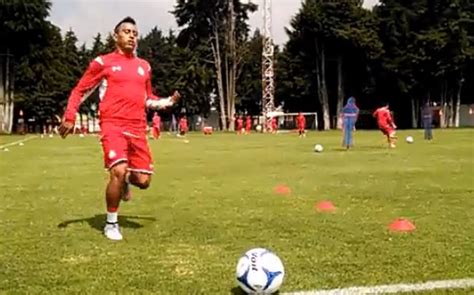 Christian Cueva Compartio Su Primer Entrenamiento Con El Toluca De