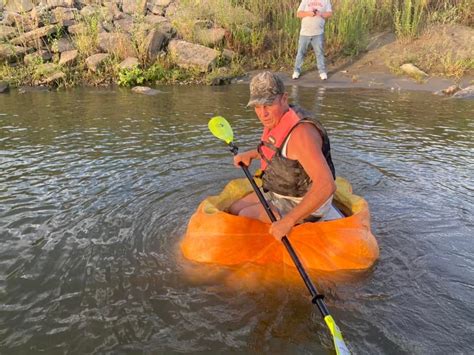 Aos 58 anos avó canadense quebra recorde mundial ao fazer prancha