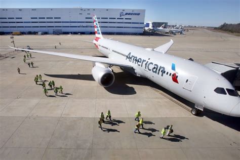 Video Chicago Un Avion Prend Feu Juste Avant Le D Collage