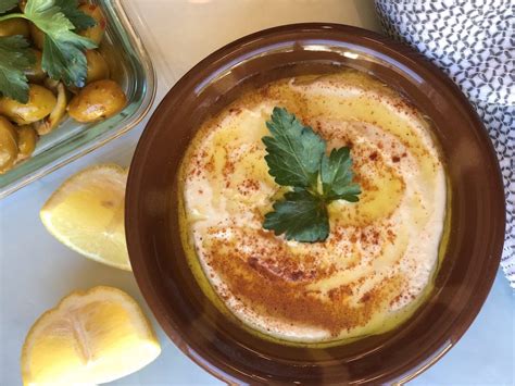 Smooth And Creamy Hummus Mediterranean Twist