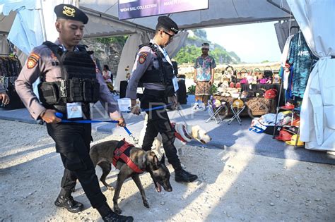 Pengamanan Jelang Melasti Water Carnival ANTARA Foto