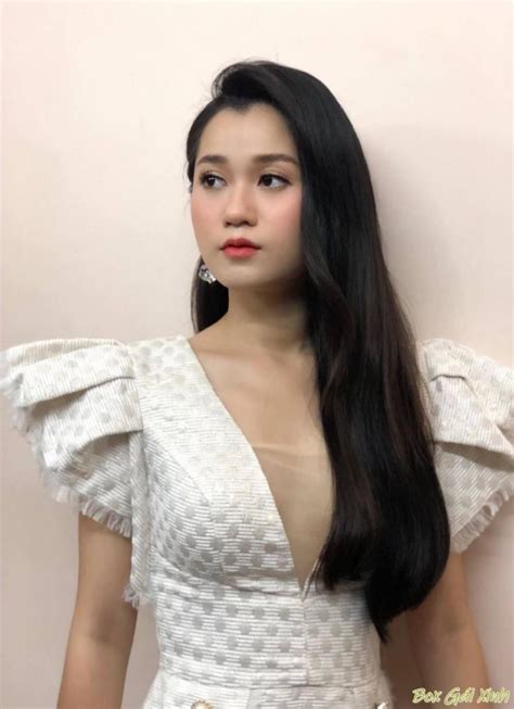 Ảnh Lâm Vỹ Dạ bikini mảnh cực sexy quyến rũ