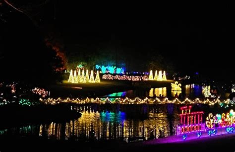 Beautiful Christmas Display In Alabama: Magic Christmas In Lights