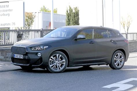 BMW X2 Erlkönig mit Front Facelift erwischt Magazin