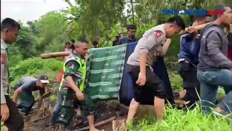 Warga Sukabumi Digegerkan Penemuan Jasad Wanita Tanpa Busana Di Sungai