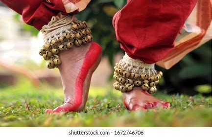 41 Odissi Dance Steps Images, Stock Photos & Vectors | Shutterstock